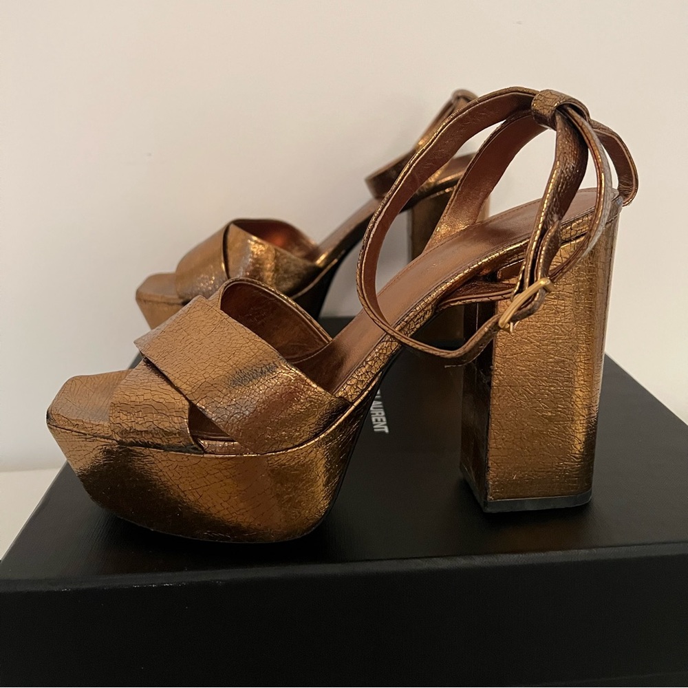 Saint Laurent Farrah Platform Heels in Crackle Chestnut- Size 39.5. Retail $995